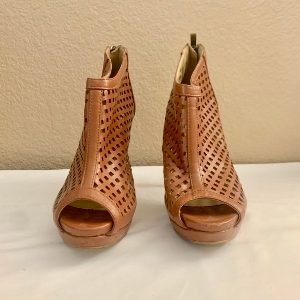Tan Heels